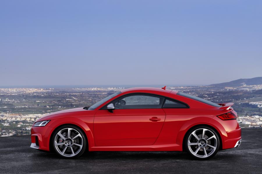  Audi TT RS Coupe (8S) 2016 года  (WW) (фото 22 из 57)